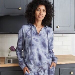 Knox Rose Hoodie